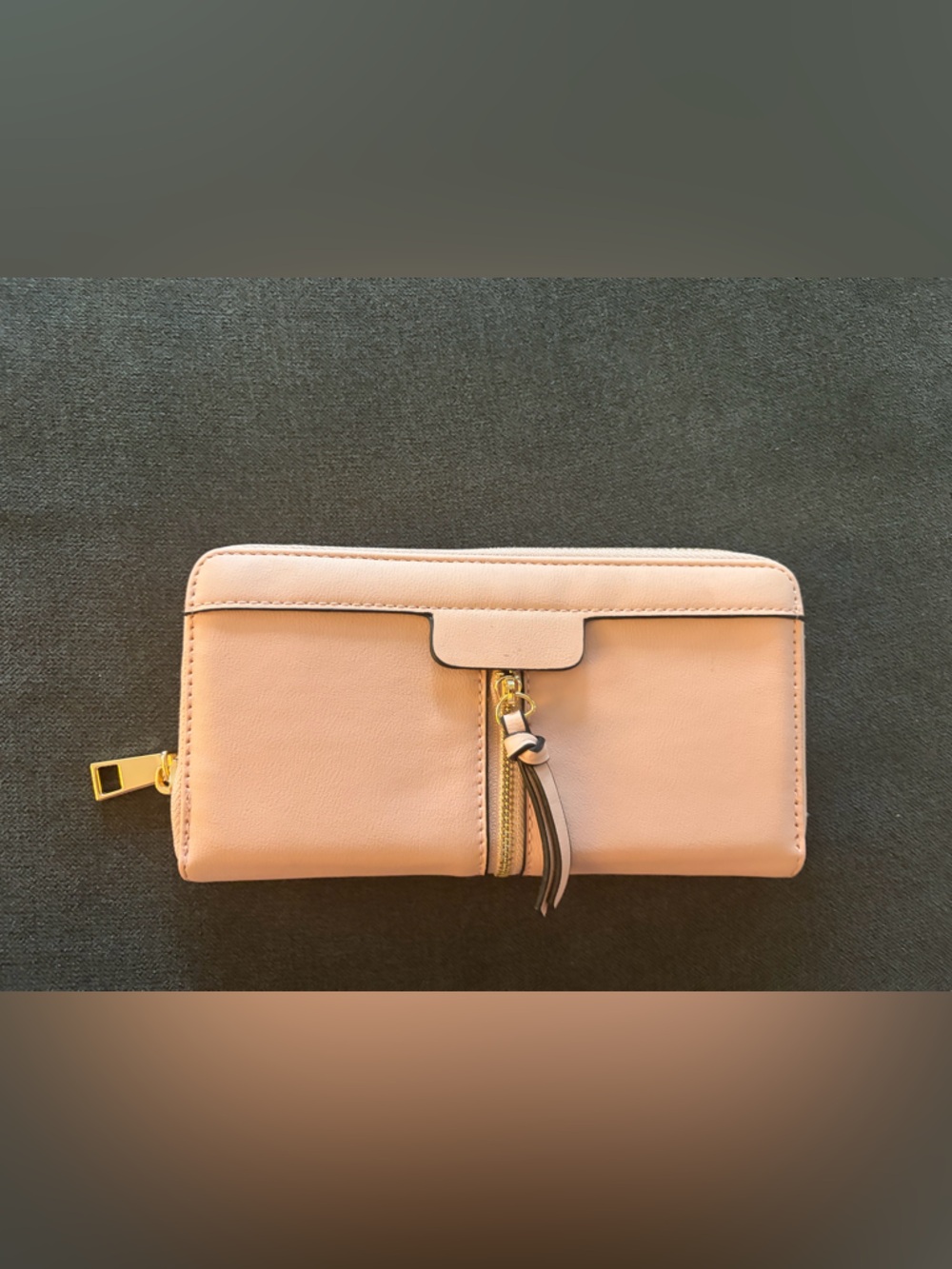 VEGAN light pink   Women’s Wallet ** never used NWOT - Picture 2 of 4
